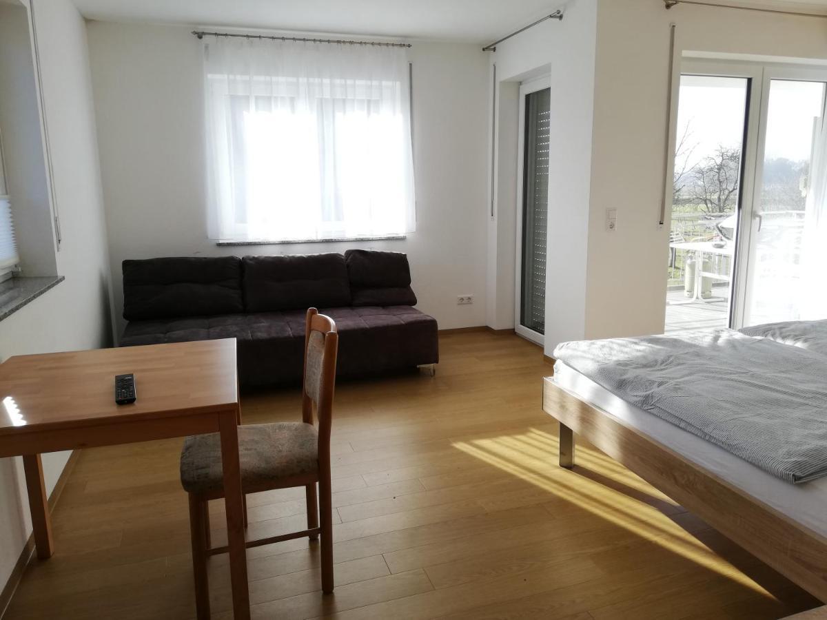 Ferienwohnungen Weishaupt Pfingstweider Strasse 30 Meckenbeuren Exteriör bild